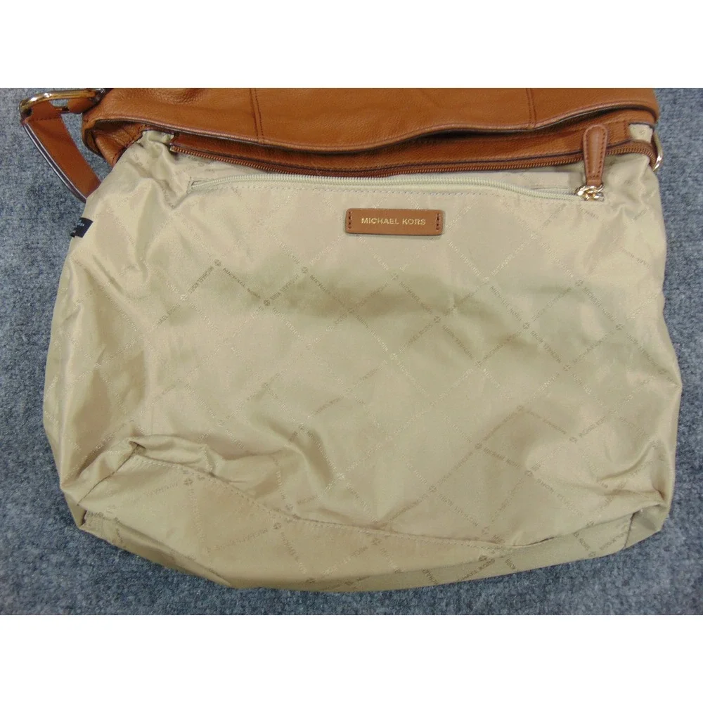 Michael Kors Bedford Purse‎ Brown Pebbled Leather Shoulder Bag Zip Top